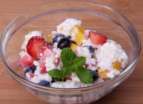 Виноград тоже находится в десятке самых полезных для женщин продуктов, что еще раз подтверждает, что разгрузочные дни на фруктах это очень полезная привычка